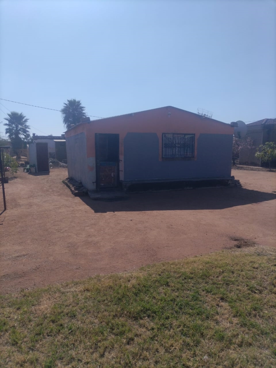 2 Bedroom Property for Sale in Stinkwater North West